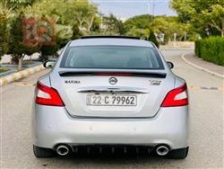 نيسان ماكسيما